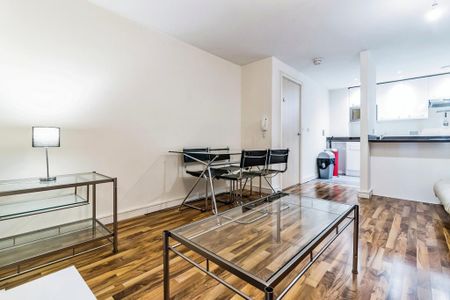 2 bedroom apartment to rent - Photo 3