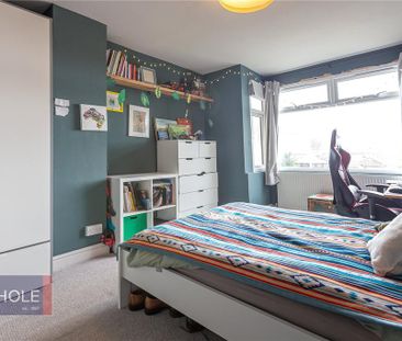 4 bedroom semi-detached house to rent - Photo 5