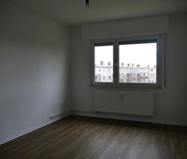 ﻿Schöne 2-Zimmer-Wohnung mit Tageslichtbad und Balkon im Limes-Quar... - Photo 2