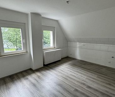 Klein und fein! Renovierte 1-Zimmer-Wohnung in Gelsenkirchen Scholven - Photo 1