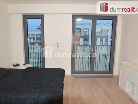 Pronájem bytu 1+kk 37 m2 - Photo 2