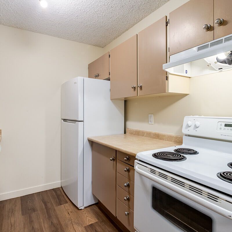 505 56 Avenue SW, Calgary - Photo 1