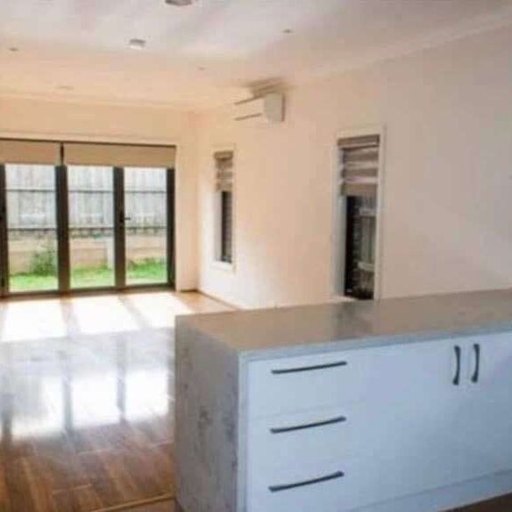 Bentleigh East - Photo 1