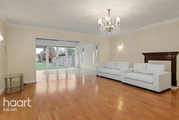 4 bedroom bungalow to rent - Photo 1