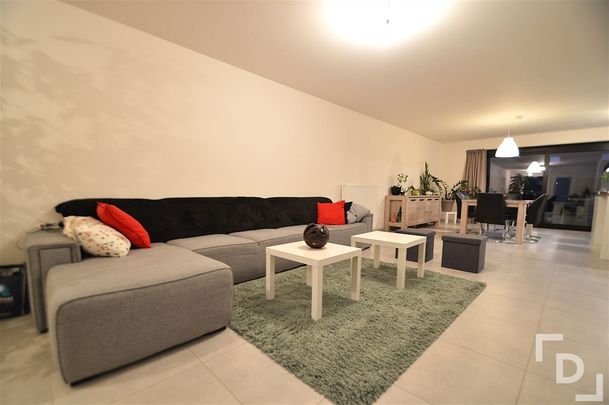 Centrum Poperinge, gezinswoning met tuin te huur. - Photo 1