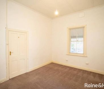 COUNTRY STYLE HOME - Photo 4