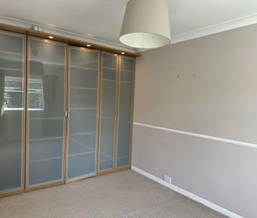 3 bedroom detached house to rent - Photo 3