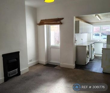 2 bedroom terraced house to rent - Photo 3