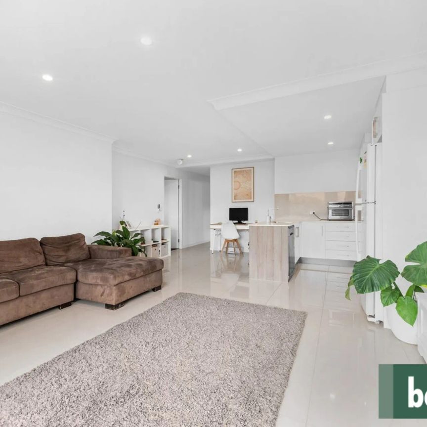 Stylish First-Floor Apartment Steps from Coorparoo Square - Photo 1