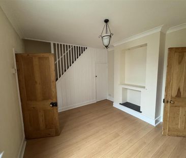 3 bedroom terraced house to rent - Photo 6