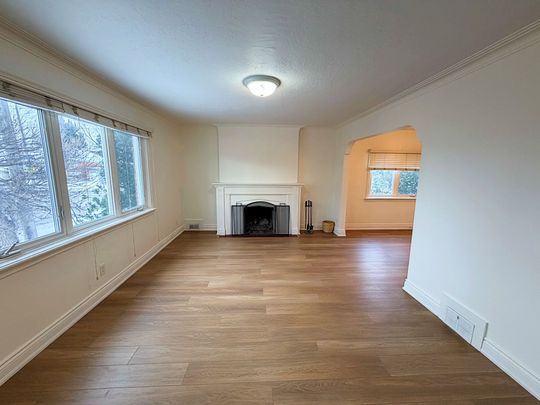 For Lease - 375 Lawrence Avenue, Toronto, Ontario - Photo 1