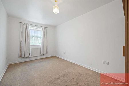 Sydenham Gardens, SL1 - Photo 2