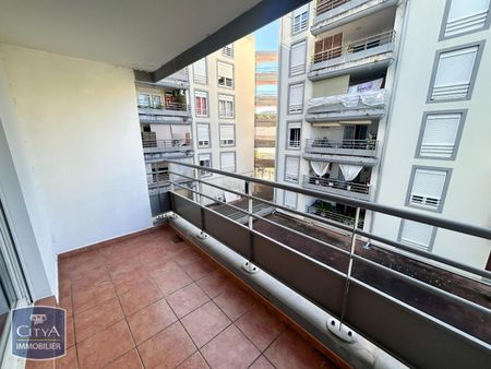 Location Appartement 1 pièce 24m² LE TAMPON 97430 - Photo 4
