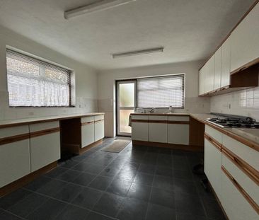2 bedroom bungalow to rent - Photo 3