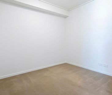 APARTMENT WITH GARDEN VIEW - Photo 3