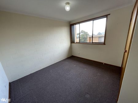Charming 2-bedroom unit - 33/4 Clifford Court, Howrah TAS 7018 - Photo 5