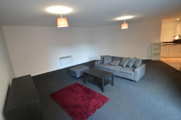 2 bedroom flat to rent - Photo 1