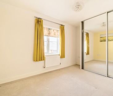 4 bedroom terraced house to rent - Photo 3