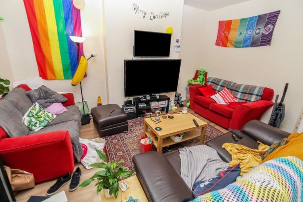 5 bedroom terraced house to rent - Photo 1