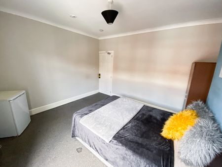 Room 3, 41 Stanhope Road - Photo 4