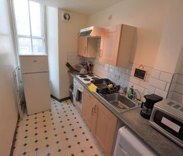 2 bedroom flat to rent - Photo 6