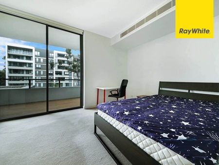 Prime Location and Comfortable Living - Photo 2