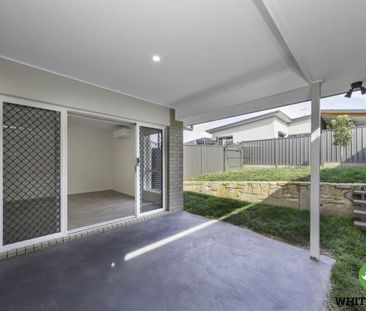 1/11 Charlow Street, Googong - Photo 2