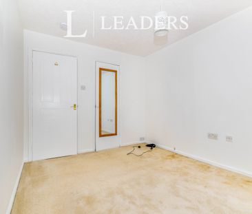 2 bedroom house to rent Leander Drive, PO12 - Photo 6