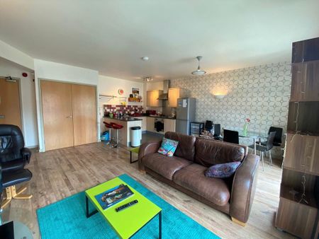 2 bedroom apartment to rent - Photo 3