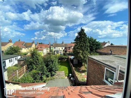 Gorleston, NR31 - Photo 3