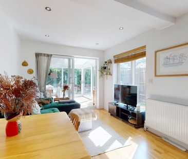 2 Bed Flat, Charteris Road, NW6 - Photo 2