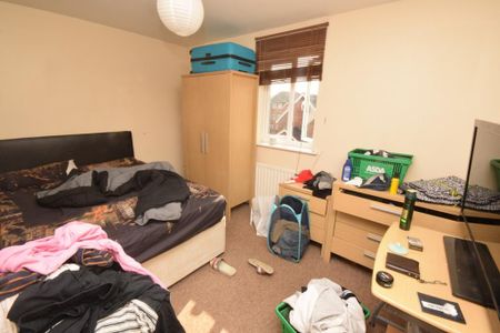 4 bedroom house to rent - Photo 3