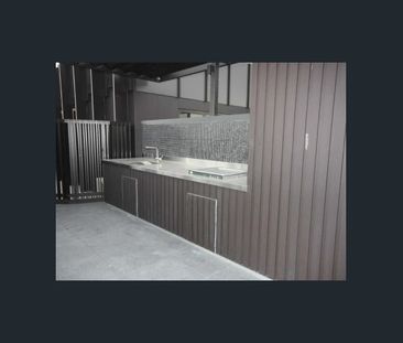 Boutique living with modern contemporary designs in the HEART of Ri... - Photo 2