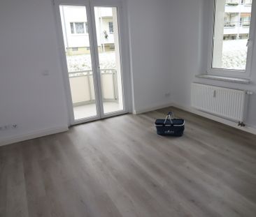 Wohnung in toller Lage mit großem Balkon - Photo 2