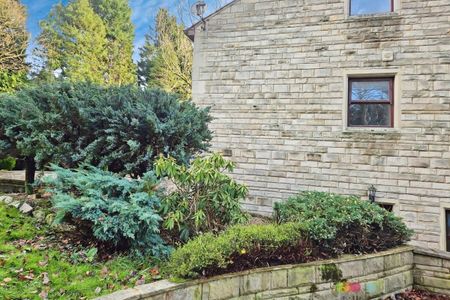 Woodleigh Hall Mews, Rawdon, LEEDS - Photo 2