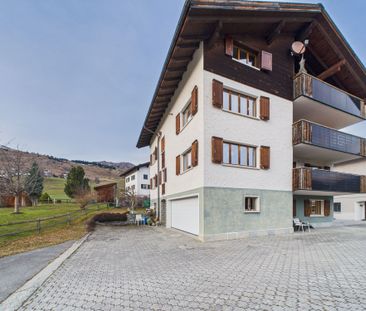 Newly renovated 2.5-room apartment with storage room and cellar, Degen - Photo 2