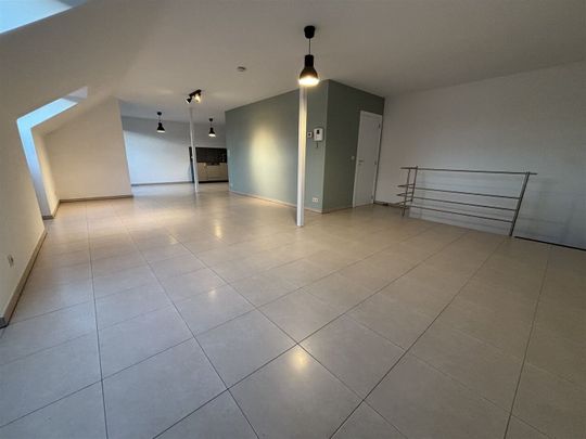 Ruim appartement met 2 slaapkamers in centrum Merchtem - Photo 1