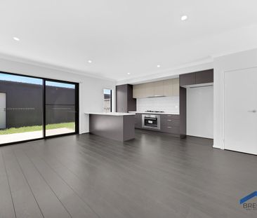 Brand New Stunning Family Home. - Photo 5