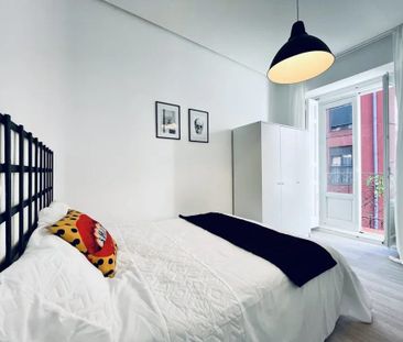 Calle del Divino Pastor, Madrid, Community of Madrid 28004 - Photo 3