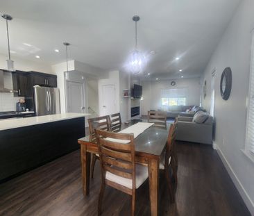 Beautiful Four Bedroom Townhouse in Sullivan Heights Surrey - Photo 5