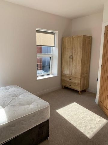 Church Road, Lawrence Hill, Bristol - Photo 2