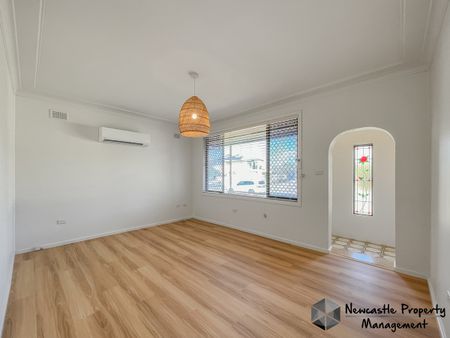 16 Maurie Avenue, Warners Bay - Photo 2