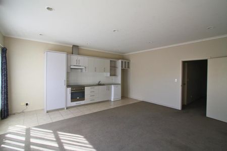 Tidy Westown Apartment - Photo 3