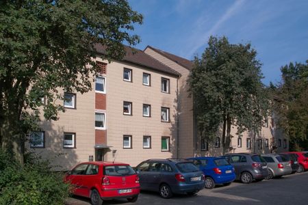 Beliebtes Erdgeschoss: 3-Zimmer-Wohnung mit sonnigem Balkon und Grünblick - Photo 3