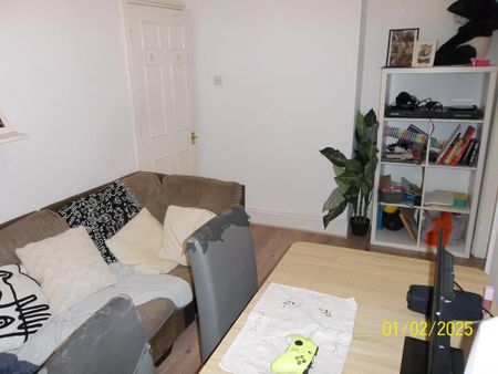 1 bedroom flat to rent - Photo 5