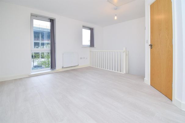 Carnforth Avenue, Wakefield - Photo 1