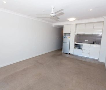 “City Apartment Living” - Photo 2