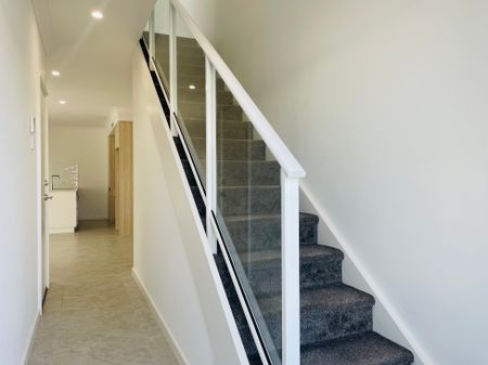 Modern Living Meets Comfort in This Stylish 3-Bedroom Townhouse - Don’t Miss Out! - Photo 4