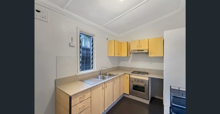 Fantastic Family Home - Photo 4