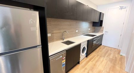 Modern Executive Studio in the Heart of the CBD - Photo 2